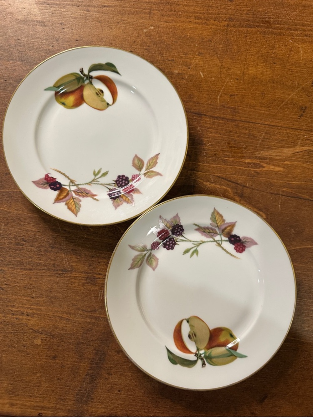 Royal Worcester Evesham Dessert Plates Set of 2 England Fruit Gold Rim